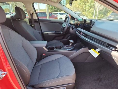 New 2025 Kia K4 LXS image 7
