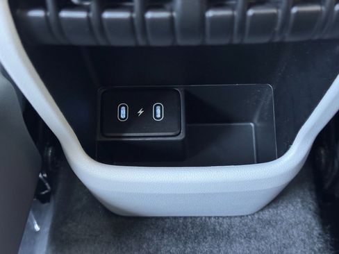 Used 2025 Hyundai Kona SEL AWD/4WD image 32