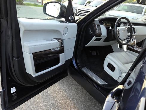 Used 2016 Land Rover Range Rover AWD/4WD image 28