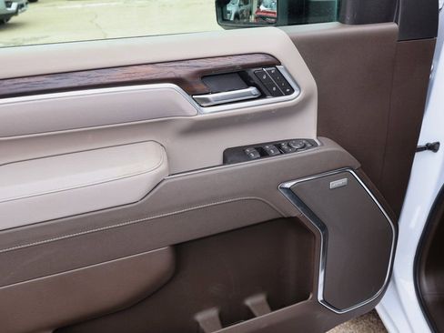 New 2026 GMC Sierra 2500 SLT w/ SLT Premium Package image 10