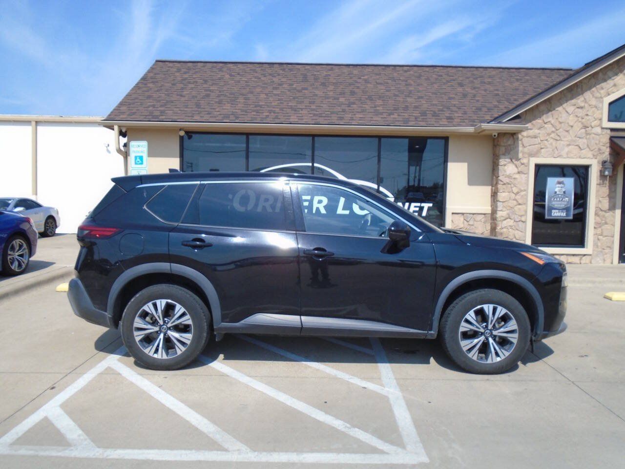 Used 2021 Nissan Rogue SV FWD image 4