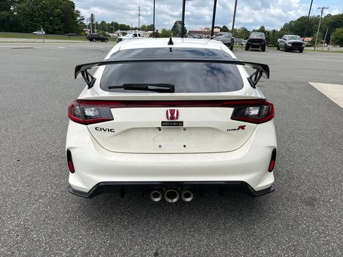 Used 2024 Honda Civic Type R image 7