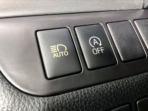 Used 2019 Toyota Highlander XLE AWD/4WD image 33