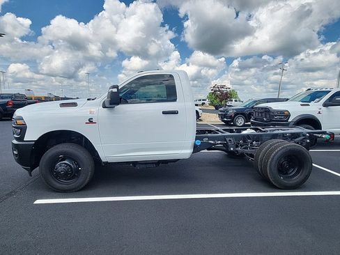 New 2026 RAM 3500 Tradesman AWD/4WD image 5