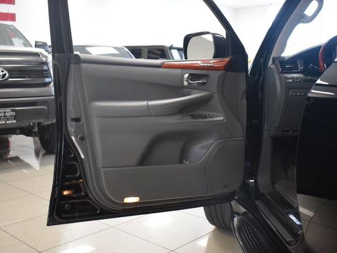 Used 2008 Lexus LX 570 4WD image 33