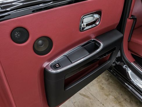Used 2014 Rolls-Royce Ghost image 67