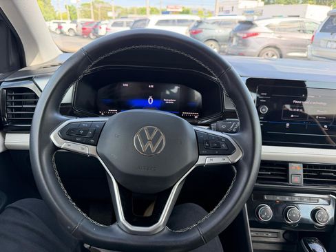 Used 2025 Volkswagen Taos S FWD image 18