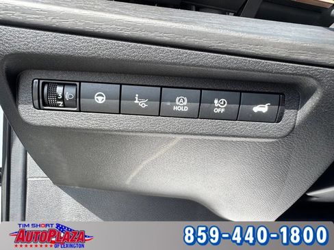 Used 2024 Nissan Ariya FWD image 24