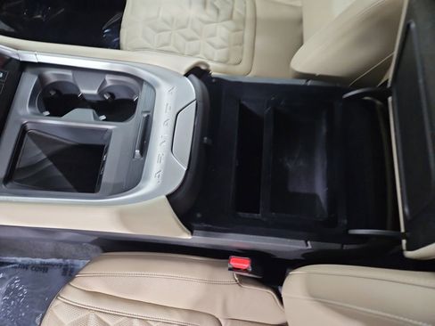 Certified 2025 Nissan Armada Platinum Reserve image 27