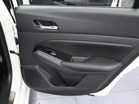 Used 2025 Nissan Altima 2.5 SL FWD image 32