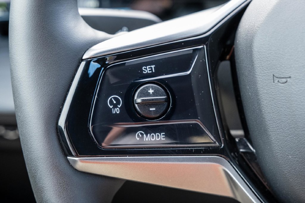 Used 2024 BMW i5 eDrive40i w/ M Sport Package RWD image 22