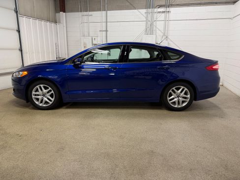 Used 2014 Ford Fusion SE FWD image 5