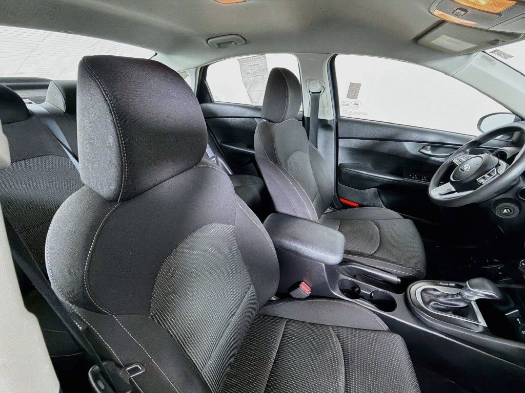 Used 2019 Kia Forte LXS FWD image 25