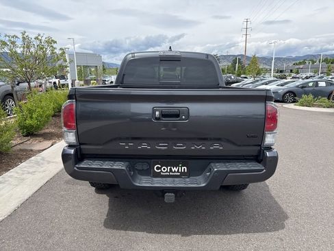 Used 2020 Toyota Tacoma TRD Off-Road w/ Advanced Technology Package AWD/4WD image 7