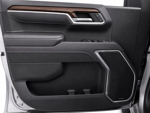 Used 2024 Chevrolet Silverado 1500 LT RWD image 19