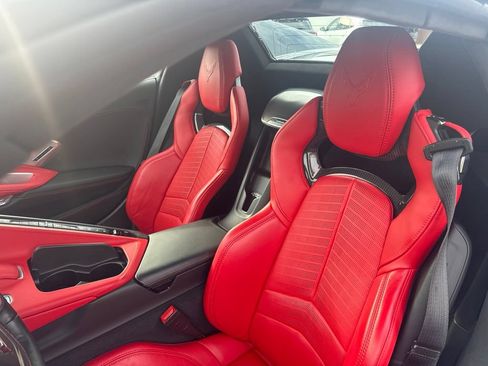 Used 2021 Chevrolet Corvette Stingray Premium Conv w/ Z51 Performance Package RWD image 15