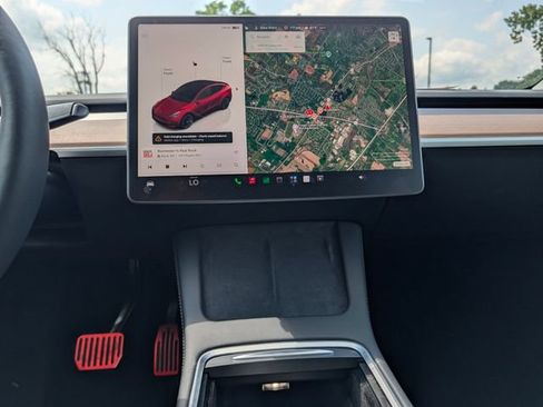 Used 2023 Tesla Model Y Long Range AWD/4WD image 19