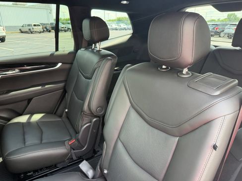 Used 2021 Cadillac XT6 Premium Luxury FWD image 14