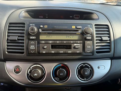 Used 2005 Toyota Camry SE image 25