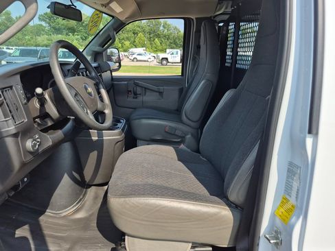 Certified 2025 Chevrolet Express 2500 w/ Driver Convenience Package RWD image 9