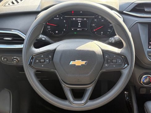Used 2023 Chevrolet TrailBlazer LT FWD image 27