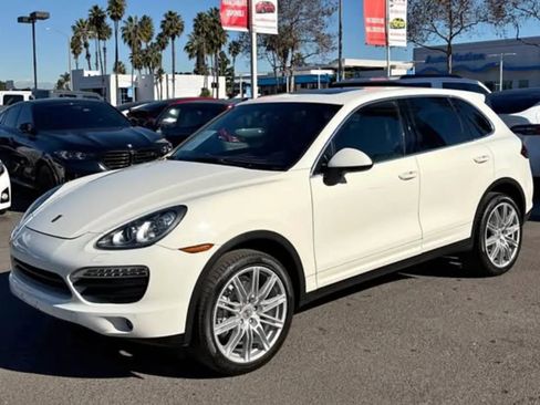 Used 2011 Porsche Cayenne S image 2