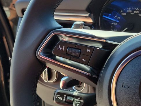 New 2026 Porsche Macan image 38