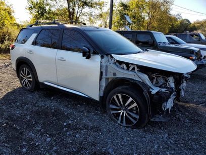 Used 2023 Nissan Pathfinder Platinum w/ Lighting Package (N92)