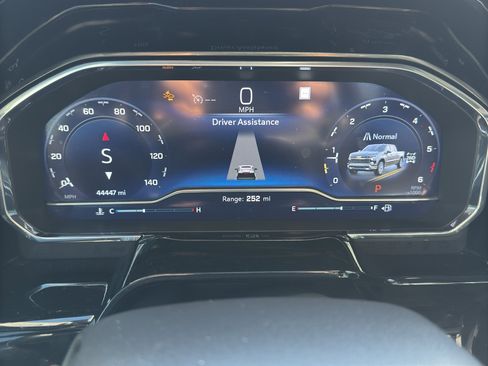 Used 2022 Chevrolet Silverado 1500 LTZ w/ Technology Package image 27