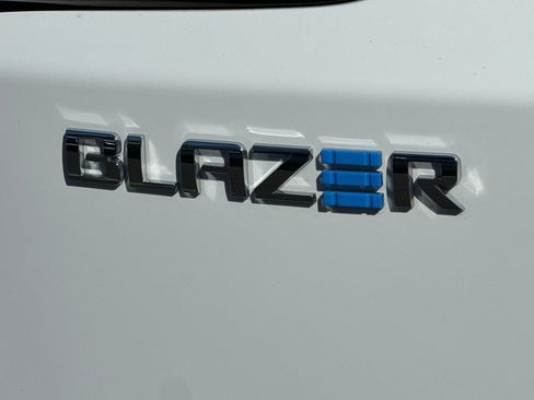 Used 2026 Chevrolet Blazer EV LT image 46