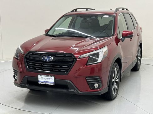 Certified 2024 Subaru Forester Limited AWD/4WD image 1