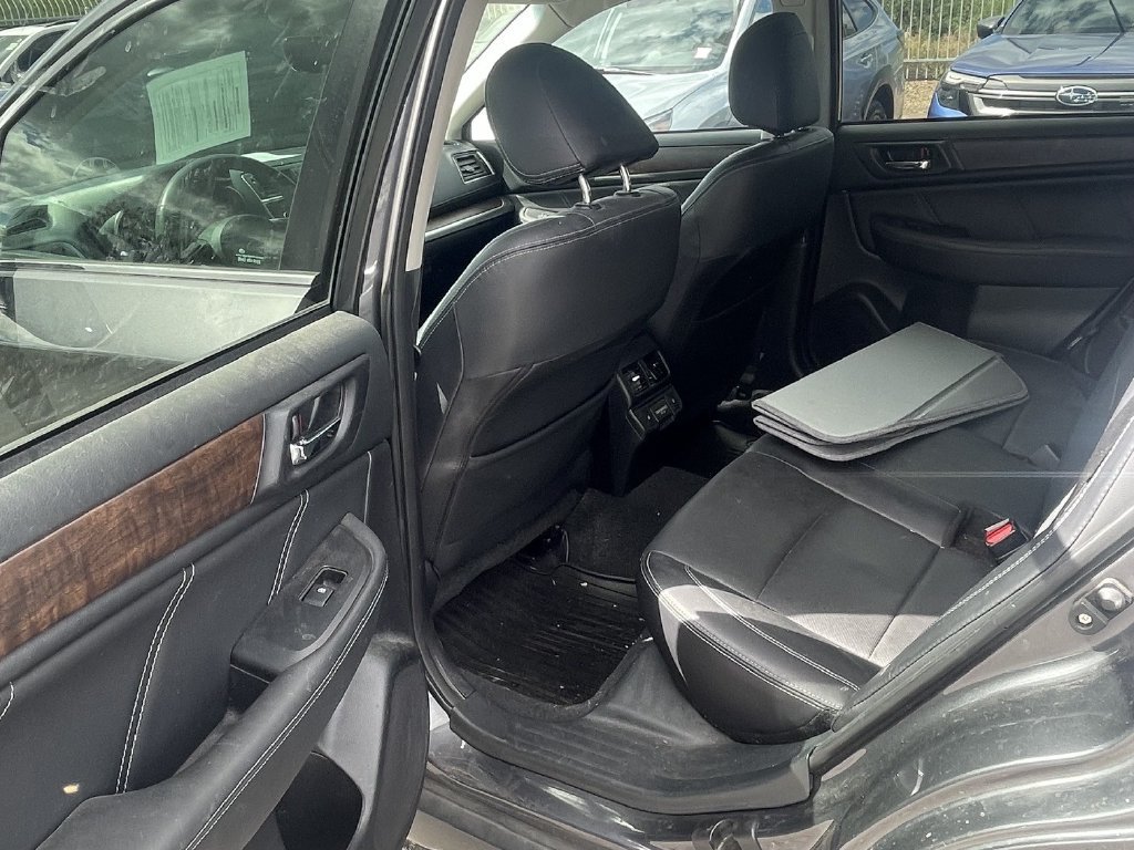 Used 2018 Subaru Outback 2.5i Limited AWD/4WD image 6