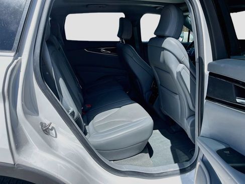 Used 2022 Lincoln Nautilus Reserve FWD image 28