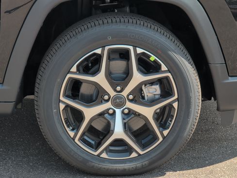 New 2026 Jeep Compass Limited AWD/4WD image 9