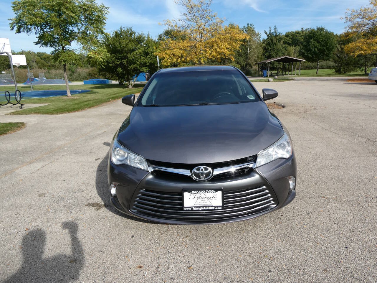 Used 2017 Toyota Camry LE FWD image 2