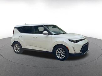 Used 2025 Kia Soul LX w/ LX Technology Package video 2