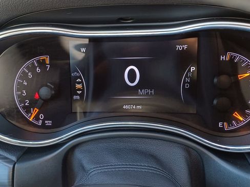 Used 2020 Jeep Grand Cherokee Limited AWD/4WD image 14