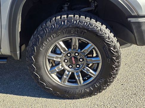 Used 2024 GMC Sierra 1500 AT4X image 44