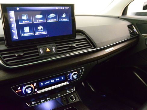 Certified 2023 Audi Q5 2.0T Premium w/ Convenience Package image 32