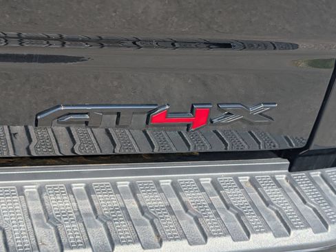 Used 2026 GMC Sierra 1500 AT4X w/ LPO, Black Badging Package AWD/4WD image 5