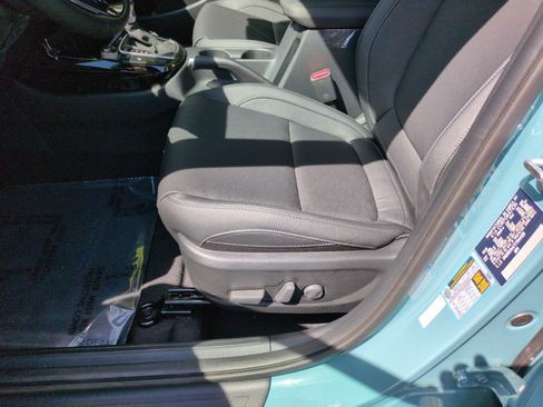 New 2026 Kia Seltos EX FWD image 17