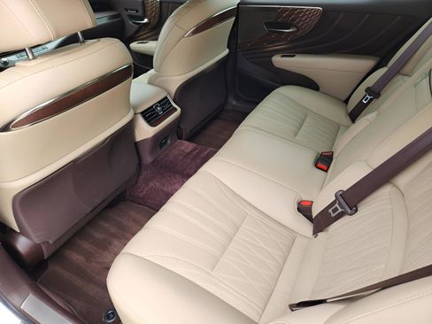 Used 2020 Lexus LS 500 w/ Interior Upgrade Package RWD image 30