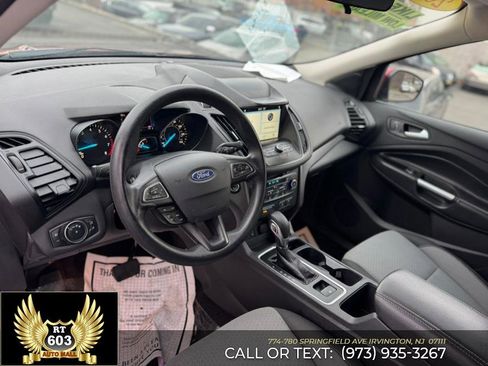 Used 2019 Ford Escape SE image 21
