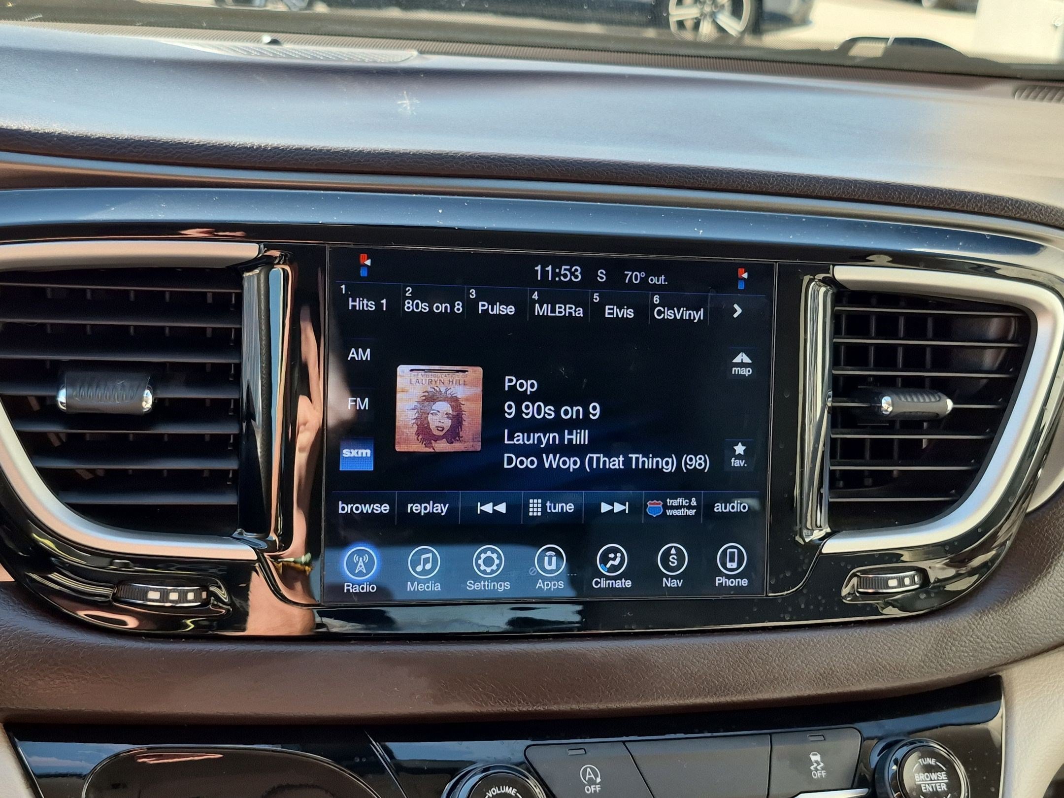 Used 2017 Chrysler Pacifica Touring FWD image 24