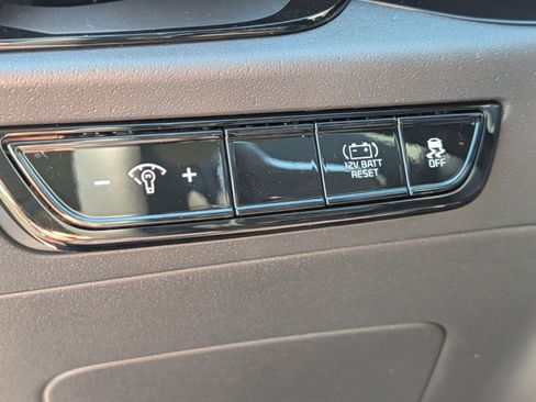 New 2026 Kia Niro EX FWD image 12