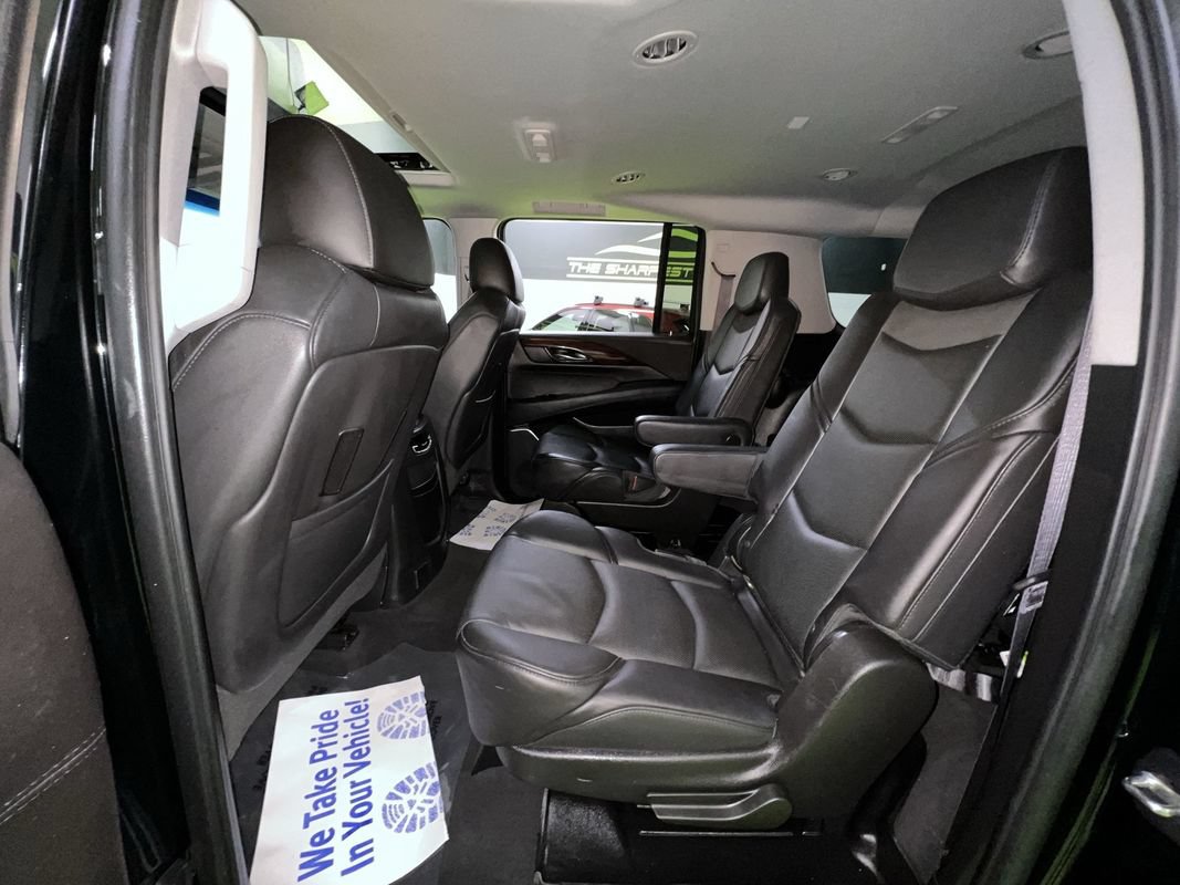 Used 2015 Cadillac Escalade ESV Luxury AWD/4WD image 27