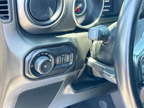 Used 2021 Jeep Wrangler Unlimited Sport AWD/4WD image 11