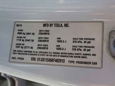 Used 2019 Tesla Model 3 Long Range RWD image 52