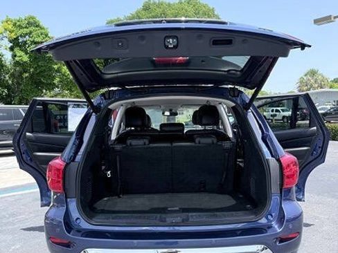 Used 2020 Nissan Pathfinder SL FWD image 17