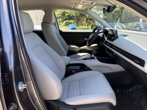 Used 2023 Honda HR-V LX image 25